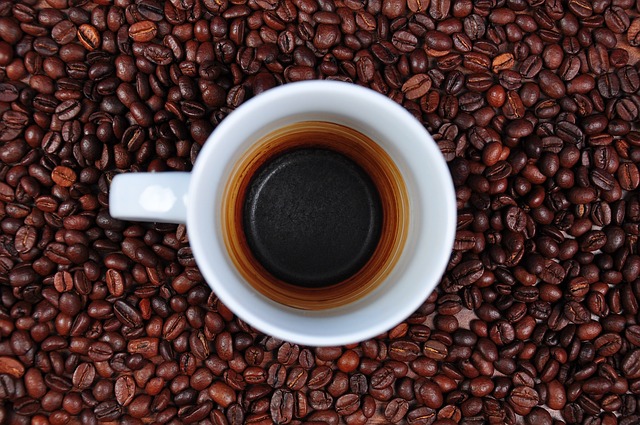 Forny din kaffepause med de stilfulde kaffekrus fra Hay